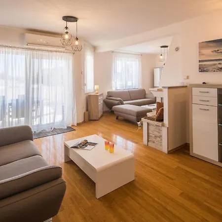 Holiday Home Loborika *