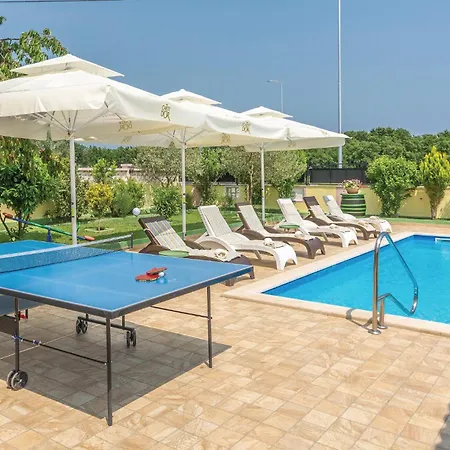 Holiday home Holiday Home Loborika Marcana